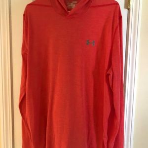 Barely used Lightweight under armor hoodie men’s large… so soft and cozy!